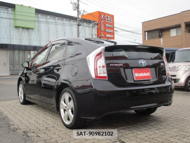 Toyota PRIUS 2014-01 8812129-14