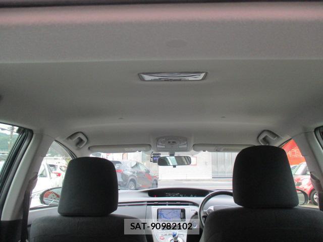 Toyota PRIUS 2014-01 8812129-16