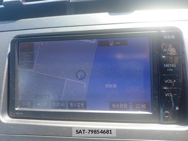 Toyota PRIUS 2015-08 8812187-10