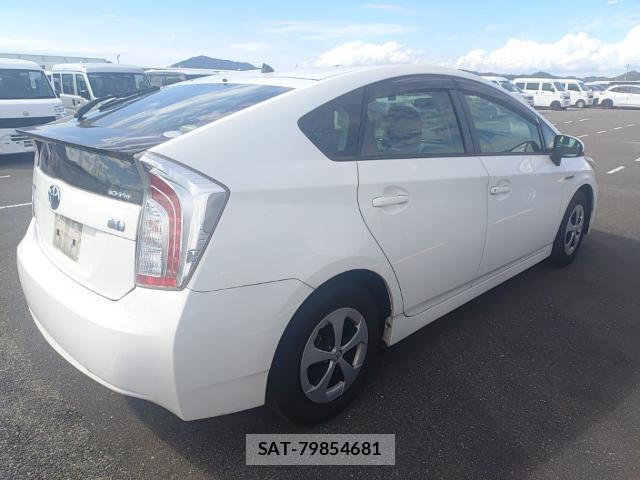 Toyota PRIUS 2015-08 8812187-4