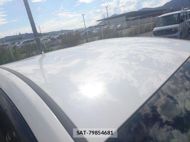 Toyota PRIUS 2015-08 8812187-6