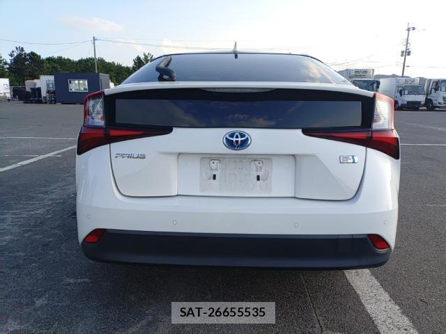 Toyota PRIUS 2019-09 8812188-1