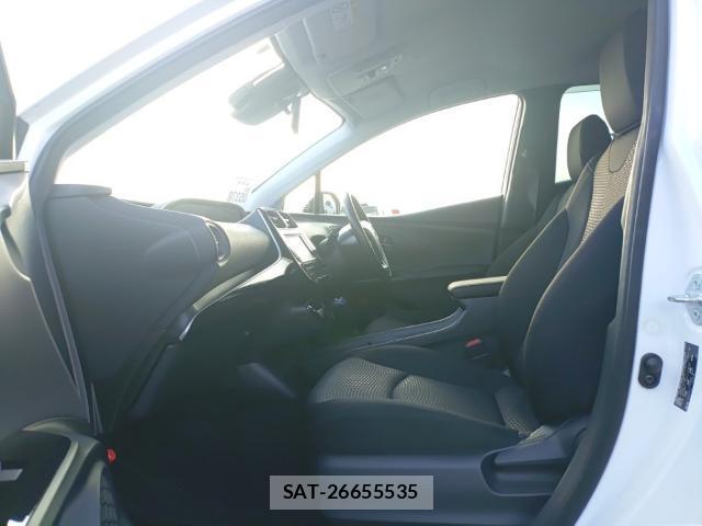Toyota PRIUS 2019-09 8812188-15