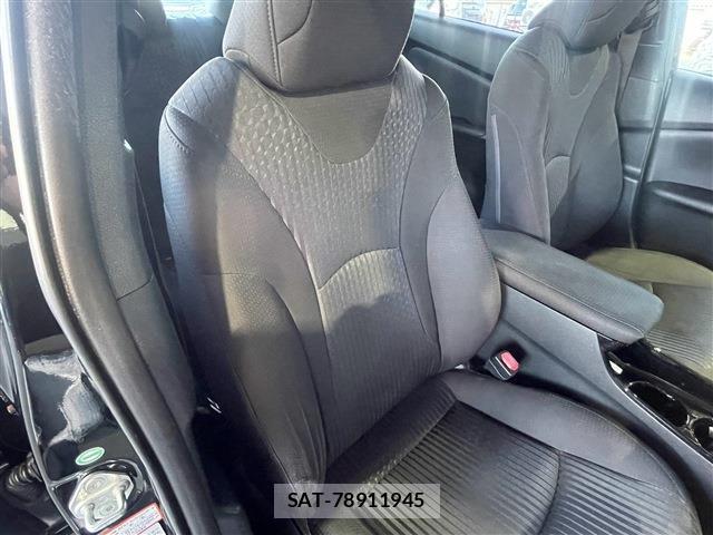 Toyota PRIUS 2018-05 8812284-10