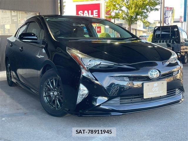 Toyota PRIUS 2018-05 8812284-2