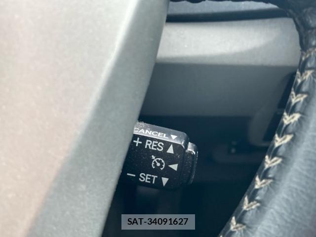 Toyota PRIUS 2010-04 8812346-11