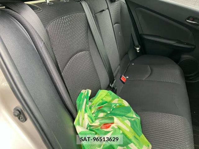 Toyota PRIUS 2018-02 8812424-10