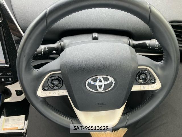 Toyota PRIUS 2018-02 8812424-11