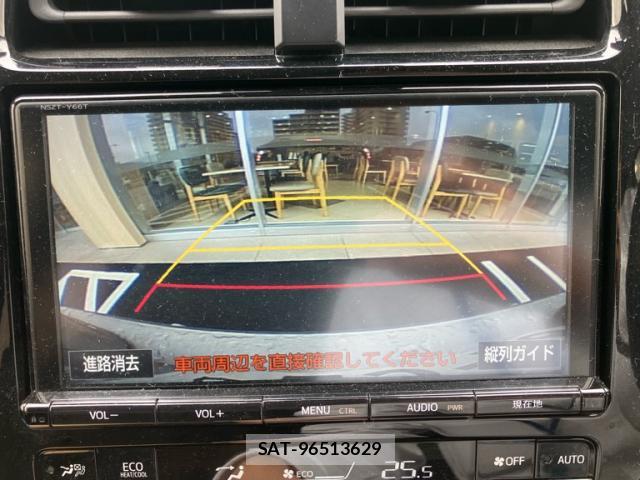Toyota PRIUS 2018-02 8812424-16