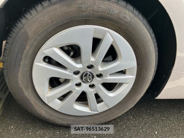 Toyota PRIUS 2018-02 8812424-4