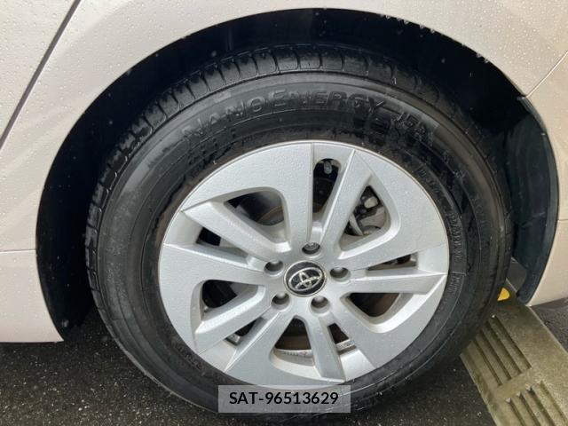 Toyota PRIUS 2018-02 8812424-5