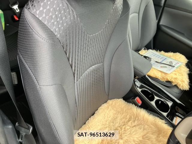 Toyota PRIUS 2018-02 8812424-8