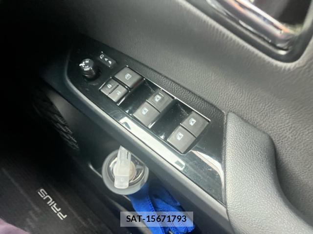 Toyota PRIUS 2016-08 8812425-10