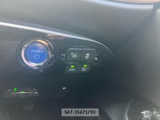 Toyota PRIUS 2016-08 8812425-11