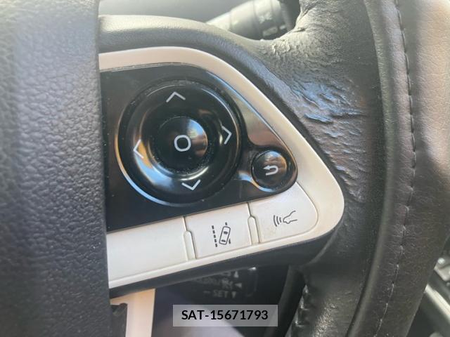 Toyota PRIUS 2016-08 8812425-8