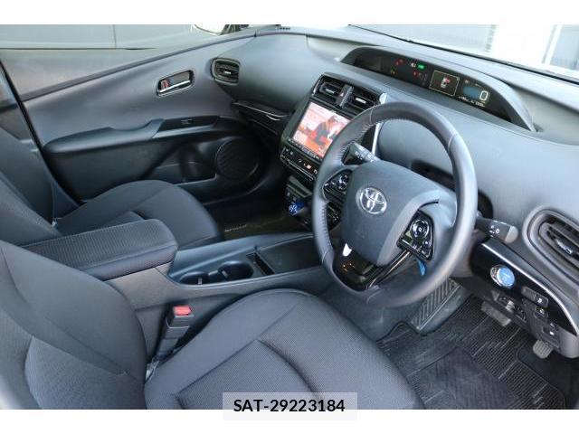 Toyota PRIUS 2021-09 8812496-12