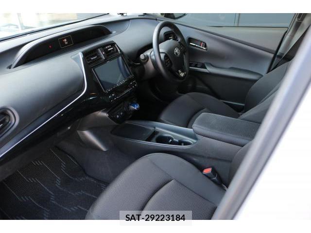 Toyota PRIUS 2021-09 8812496-13