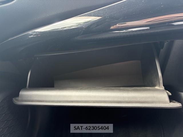 Toyota PRIUS 2016-07 8812503-19
