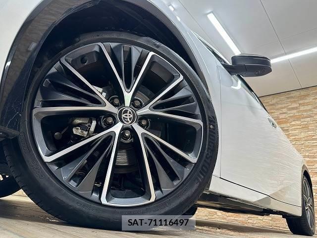 Toyota PRIUS 2023-06 8812771-18