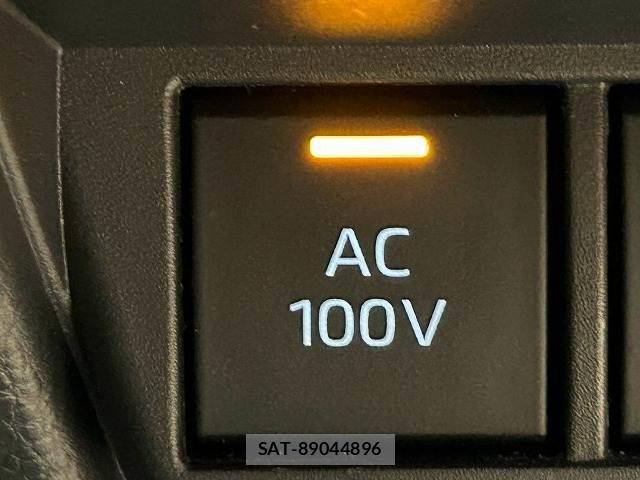 Toyota PRIUS 2023-08 8812772-9