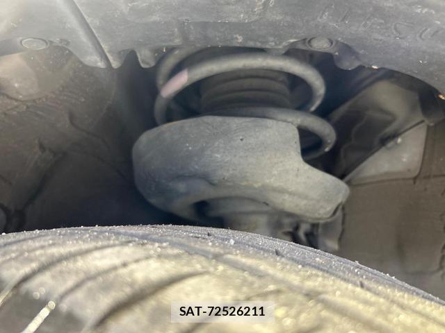 Toyota PRIUS 2019-08 8812779-17