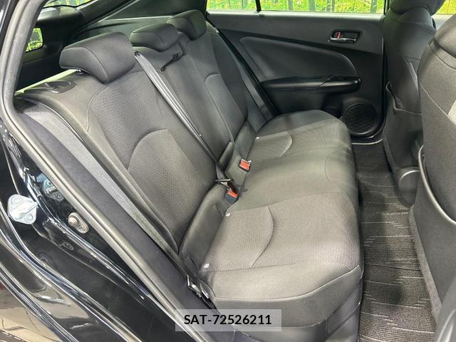 Toyota PRIUS 2019-08 8812779-8