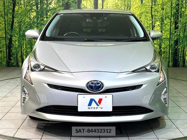 Toyota PRIUS 2017-09 8812871-13