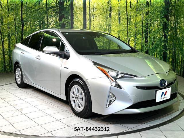 Toyota PRIUS 2017-09 8812871-15