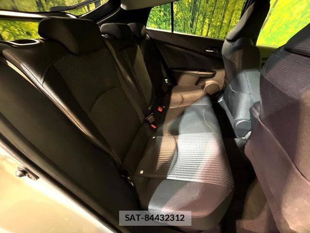 Toyota PRIUS 2017-09 8812871-8