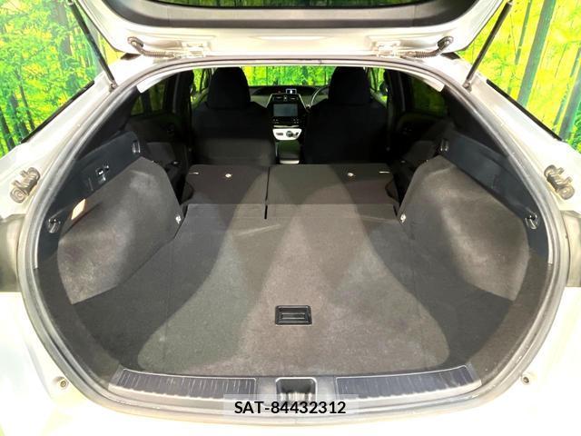 Toyota PRIUS 2017-09 8812871-9