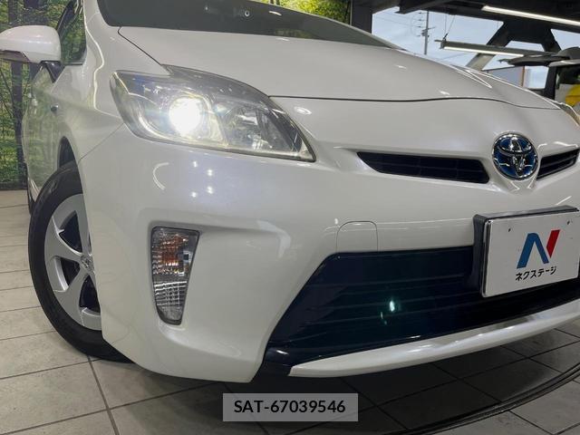 Toyota PRIUS 2015-02 8812921-11