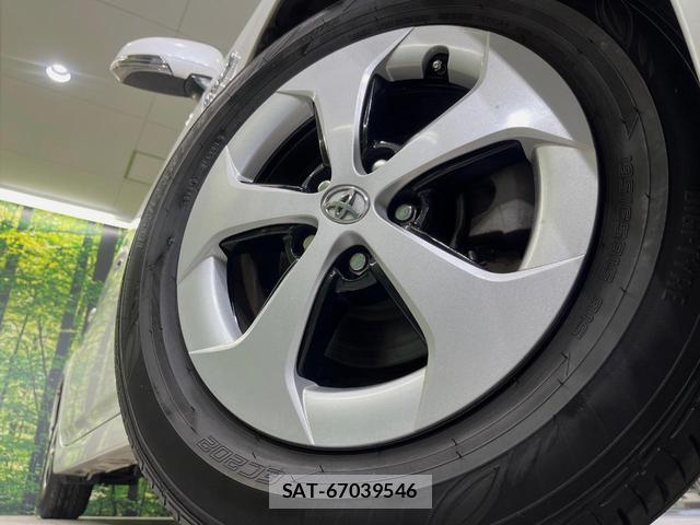 Toyota PRIUS 2015-02 8812921-12