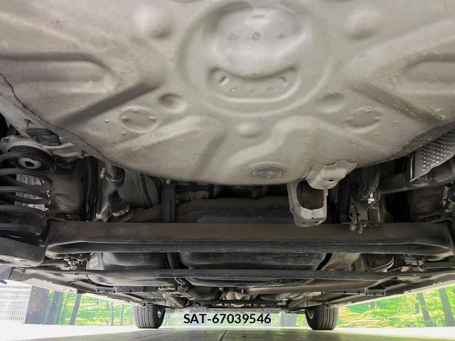 Toyota PRIUS 2015-02 8812921-18