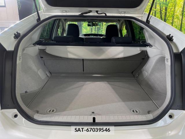 Toyota PRIUS 2015-02 8812921-9