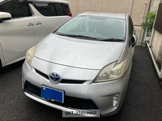 Toyota PRIUS 2012-06 8812948-0