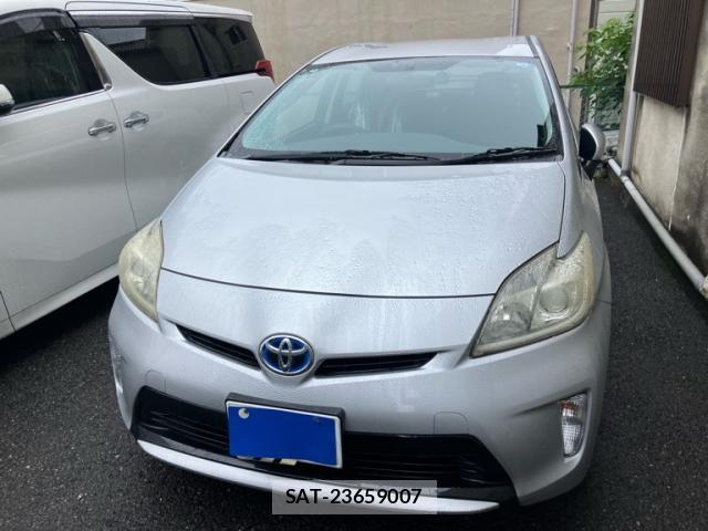 Toyota PRIUS 2012-06 8812948-1