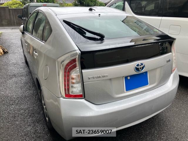 Toyota PRIUS 2012-06 8812948-3