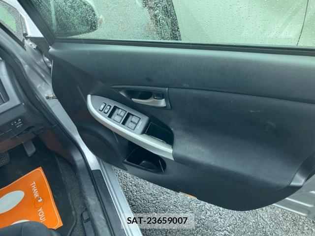 Toyota PRIUS 2012-06 8812948-8