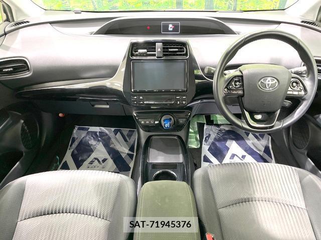 Toyota PRIUS 2019-01 8813175-1