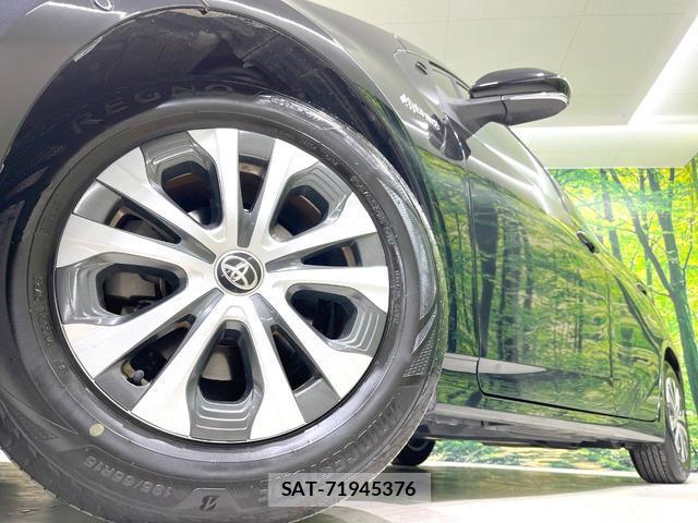 Toyota PRIUS 2019-01 8813175-12