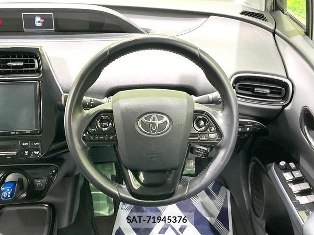 Toyota PRIUS 2019-01 8813175-7