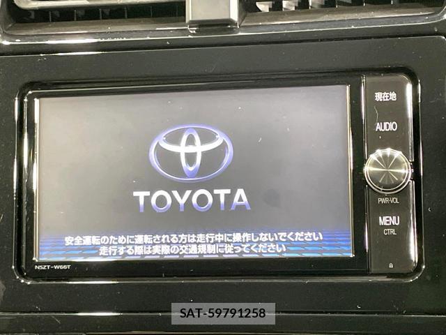 Toyota PRIUS 2016-09 8813190-3