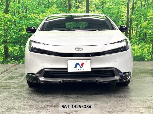 Toyota PRIUS 2025-04 8813202-13