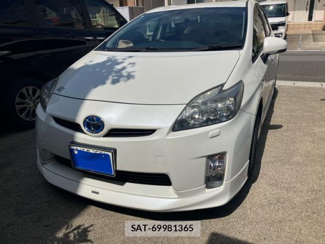 Toyota PRIUS 2010-07 8813263-1