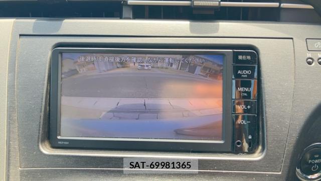 Toyota PRIUS 2010-07 8813263-10