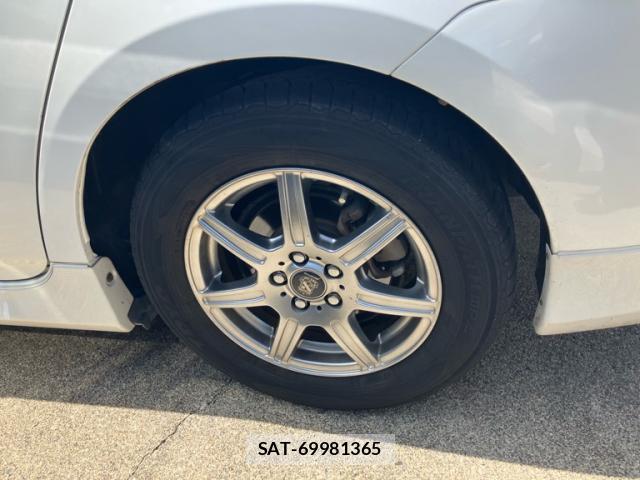 Toyota PRIUS 2010-07 8813263-12
