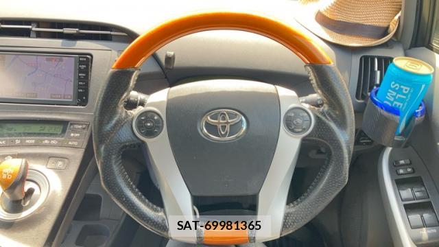 Toyota PRIUS 2010-07 8813263-15