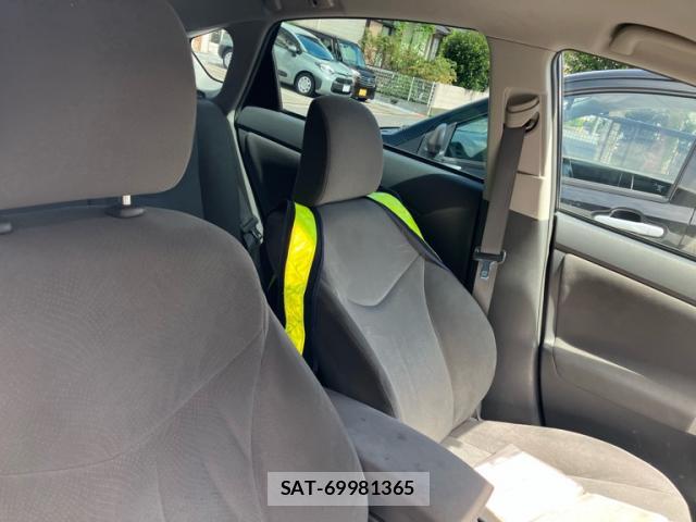Toyota PRIUS 2010-07 8813263-19