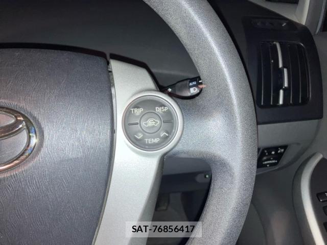 Toyota PRIUS 2010-08 8813329-7