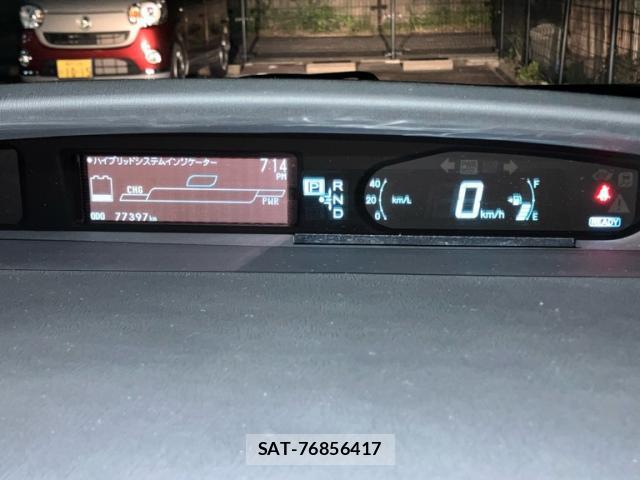 Toyota PRIUS 2010-08 8813329-8